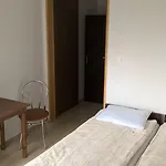 בית אירוח Aquila Goscinne *
