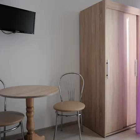 홈스테이 Aquila Goscinne